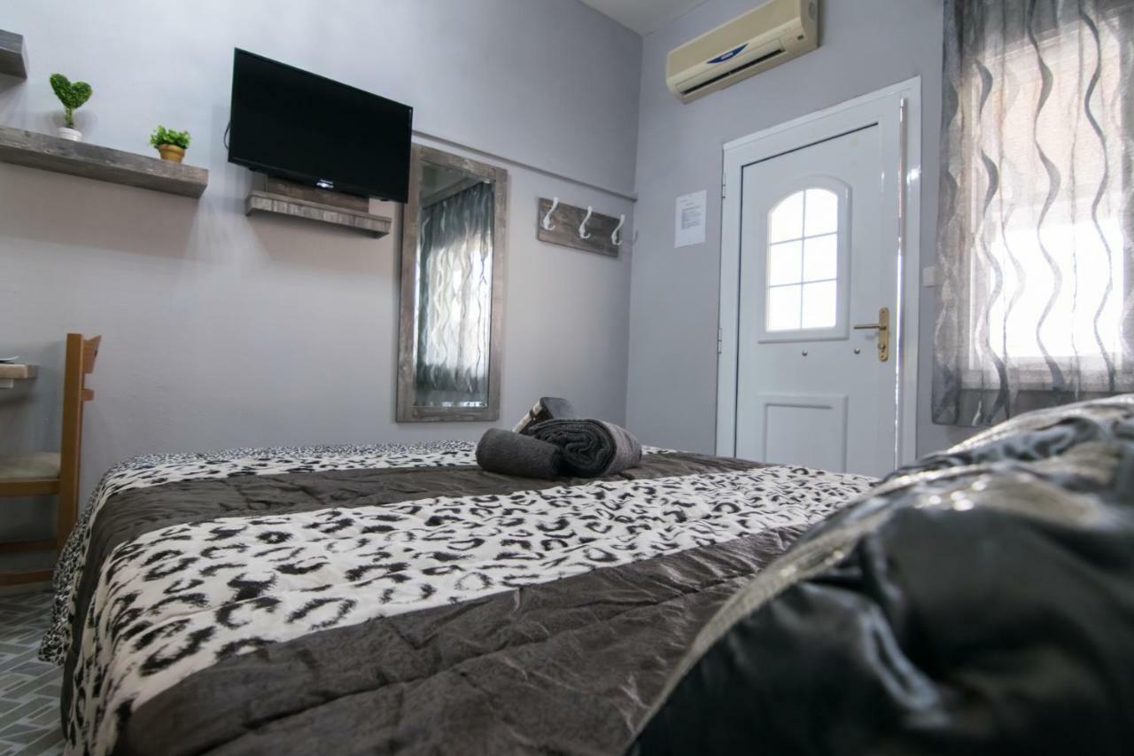 Avra Comfort Rooms Nea Poteidaia Eksteriør billede